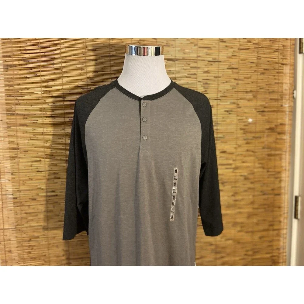 NEW Levi’s Henley Shirt Men’s Size XL 3/4 Sleeve Gray